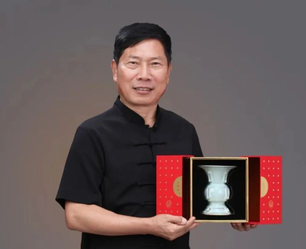 兵国宴餐桌上的插花摆件!ky开元棋牌产自禹州阅(图2) 兵国宴餐桌上的插花摆件!ky开元棋牌产自禹州阅(图2)